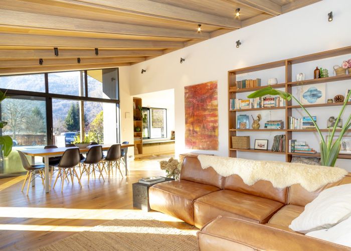  at 10 Preston Drive, Arrowtown, Arrowtown