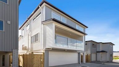  at 27B Greenhill Crescent, Pakuranga, Auckland