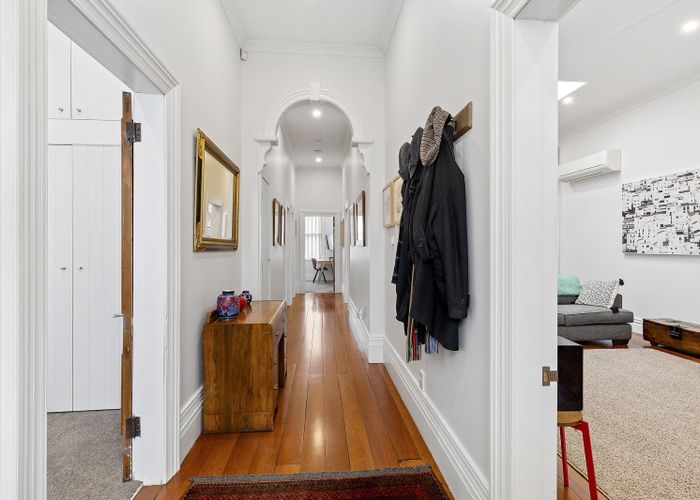 at 17 Myrtle Crescent, Mount Cook, Wellington