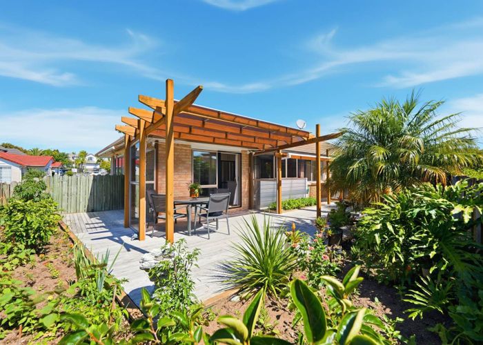  at 1/9 Casabella Court, Northpark, Manukau City, Auckland