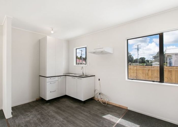  at 2/58 Avenue Road, Otahuhu, Auckland City, Auckland