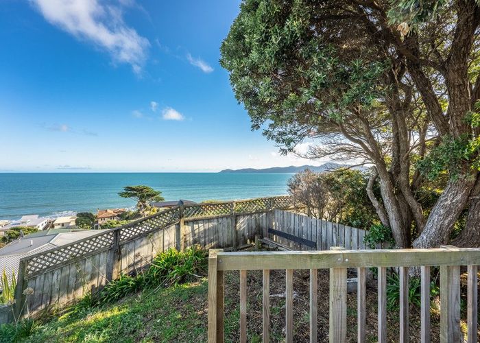  at 52 Forest Road, Raumati South, Kapiti Coast, Wellington