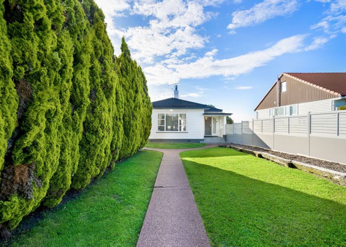  at 10 Harbour View Road, Point Chevalier, Auckland