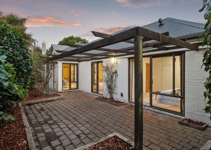  at 2/56 Kotare Street, Fendalton, Christchurch City, Canterbury