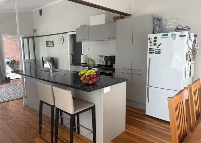  at 11 Firth Road, Browns Bay, North Shore City, Auckland