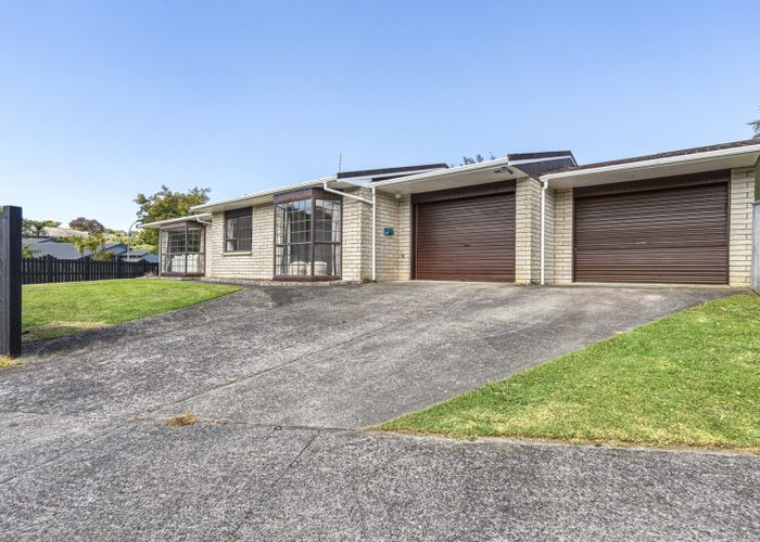  at 10 Ainslee Street, Highlands Park, New Plymouth, Taranaki