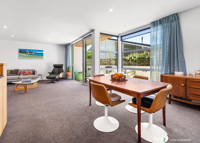  at 32 Mantell Street, Seatoun, Wellington