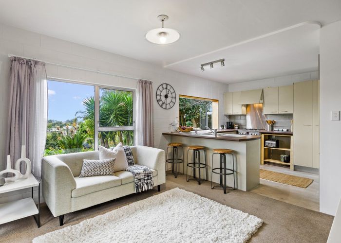  at 35 Stillwater Crescent, Stillwater, Silverdale
