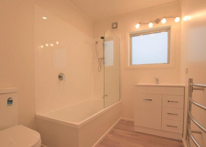  at Henderson, Waitakere City, Auckland