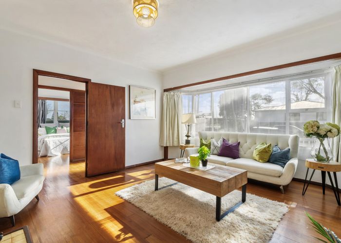  at 1/112 Carrington Road, Mount Albert, Auckland