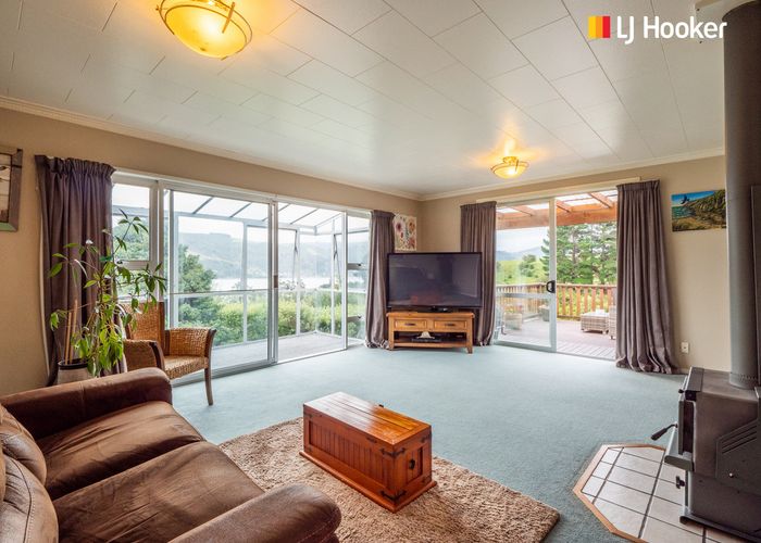  at 33 Gorman Street, Macandrew Bay, Dunedin