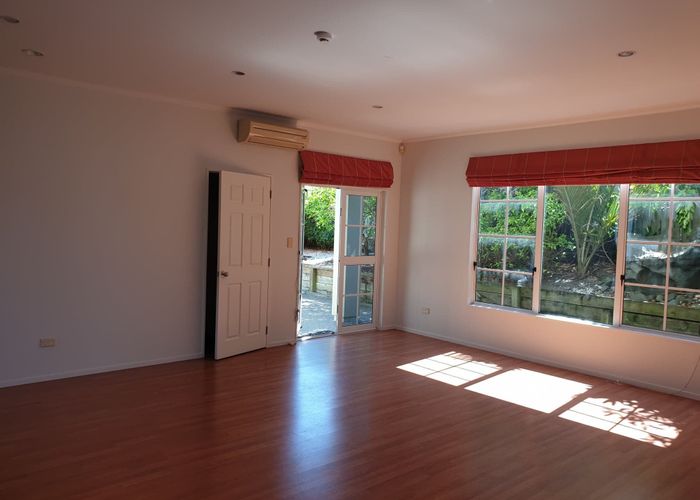  at 9 Bocage Lane, West Harbour, Waitakere City, Auckland