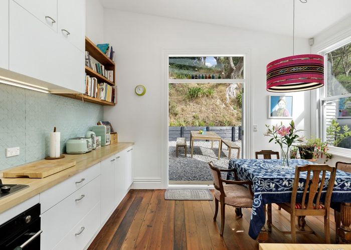  at 6 Russell Terrace, Newtown, Wellington