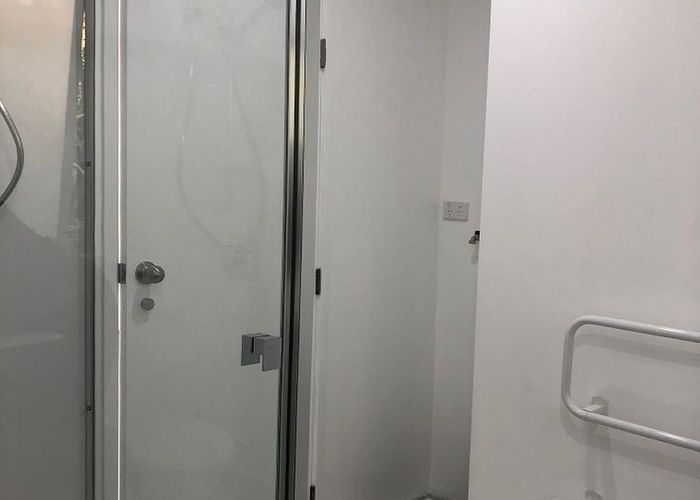  at 2/153 Browns Bay Road, Browns Bay, North Shore City, Auckland