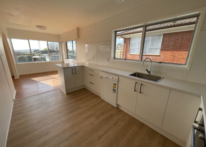 at 10 Bodi Place, Te Atatu South, Auckland
