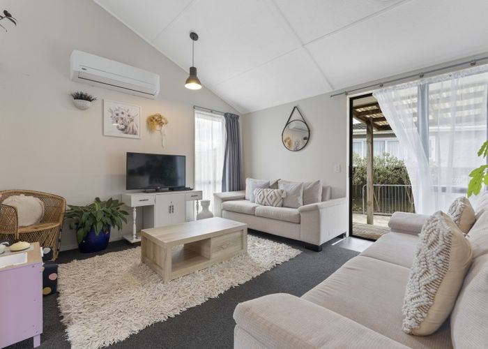  at 19 McLeavey Drive, Kelvin Grove, Palmerston North