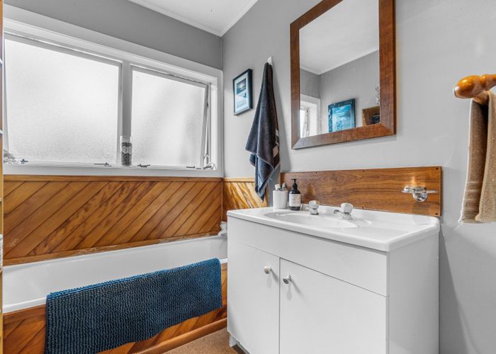 at 5 Joanna Place, Deanwell, Hamilton, Waikato