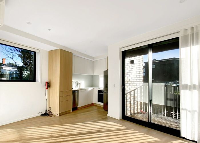  at 107/2 Finch Street, Morningside, Auckland City, Auckland