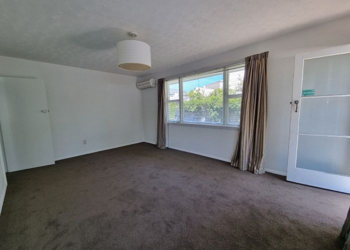  at 4/111 Aikmans Road, Merivale, Christchurch City, Canterbury