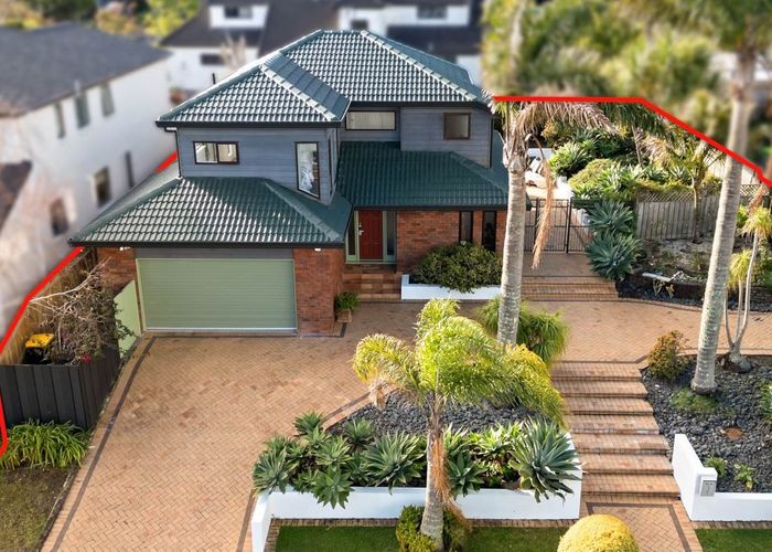  at 2 Ferntree Terrace, West Harbour, Auckland