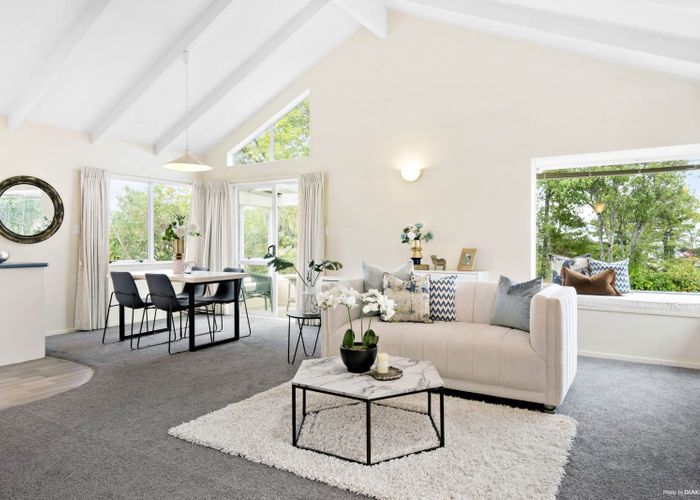  at 2/956 East Coast Road, Northcross, Auckland