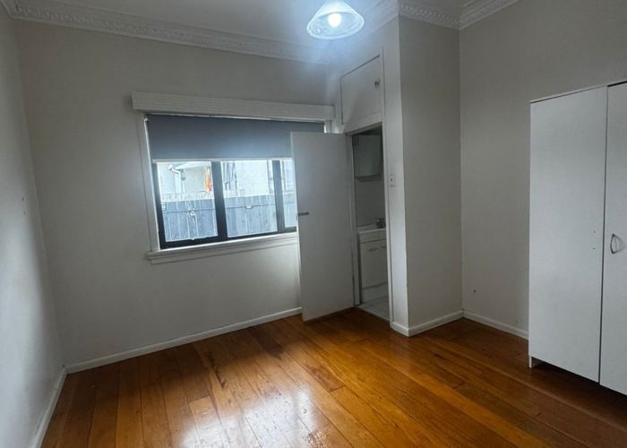  at 190 Puhinui Road, Papatoetoe, Manukau City, Auckland