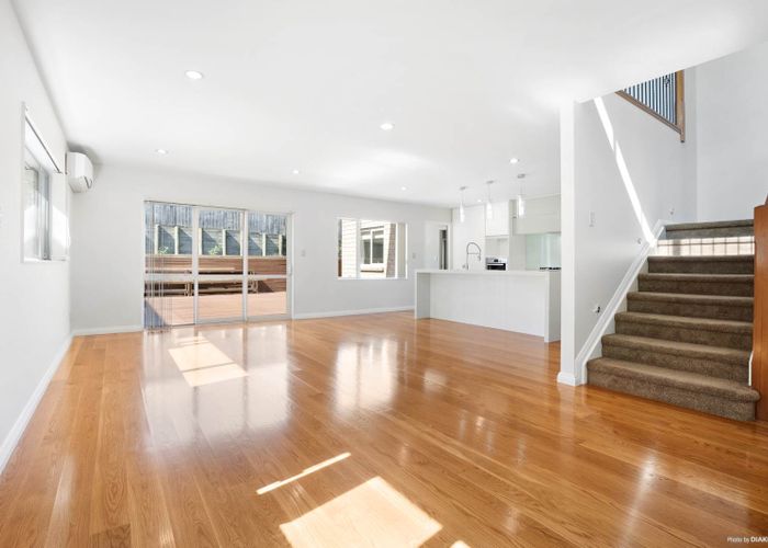  at 10 Ballyboe Place, Pinehill, Auckland