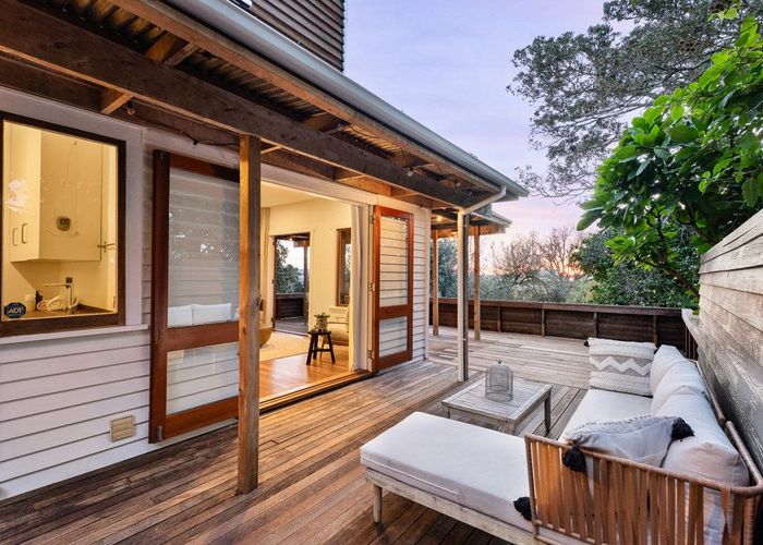  at 39 Onslow Road, Mount Eden, Auckland City, Auckland