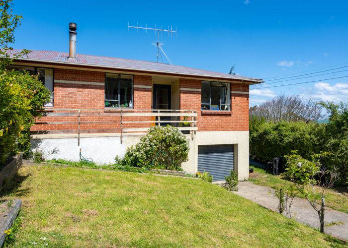  at 46 Ellesmere Street, Ravensbourne, Dunedin