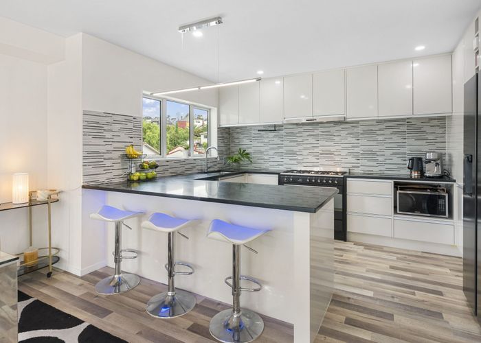  at 102A Oakdale Road, Hillsborough, Auckland City, Auckland