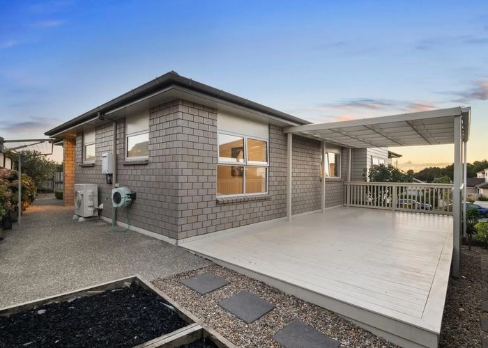  at 231 Jeffs Road, Flat Bush, Manukau City, Auckland