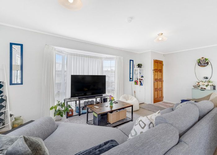  at 1/13 De Quincey Terrace, Highland Park, Manukau City, Auckland