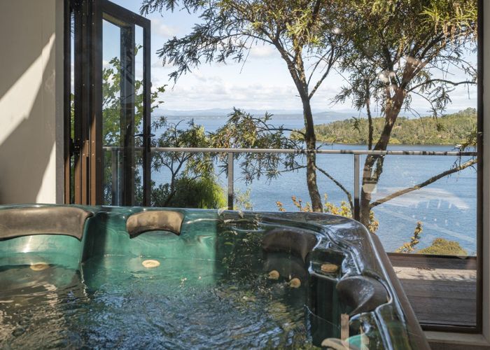  at 838 Wily Terrace, Acacia Bay, Taupo