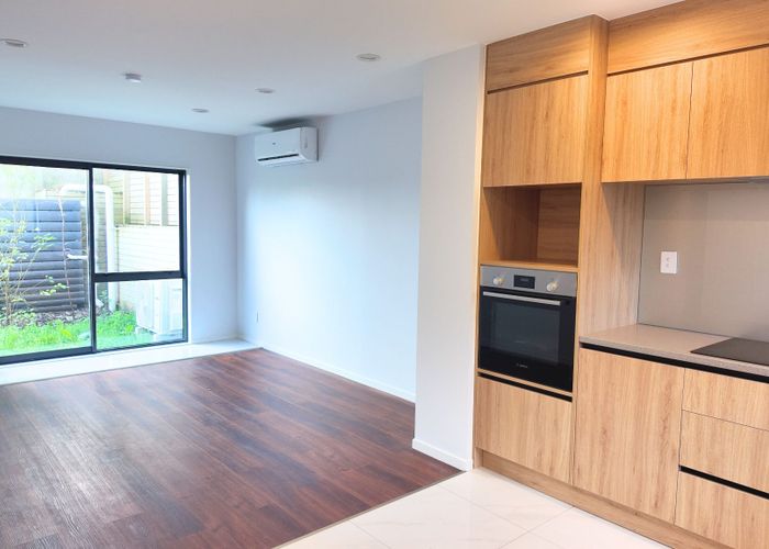  at 44D Cyclarama Crescent, Massey, Waitakere City, Auckland