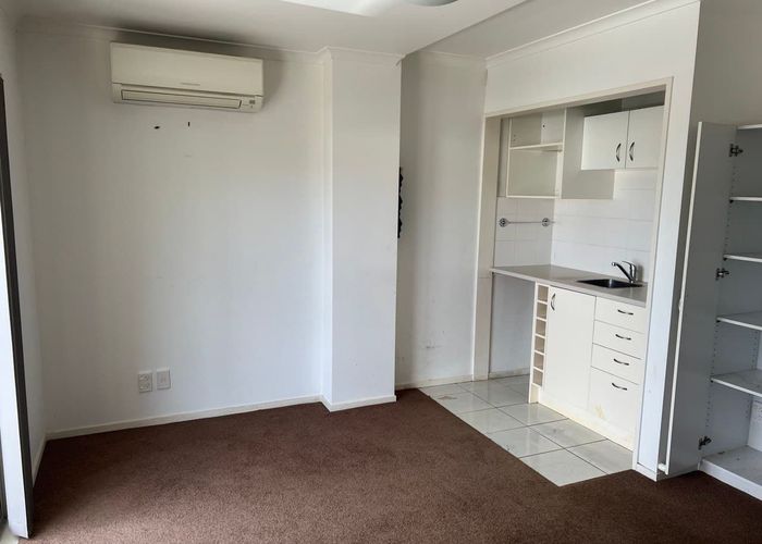  at 19A Sunnyside Road, Sunnyvale, Waitakere City, Auckland