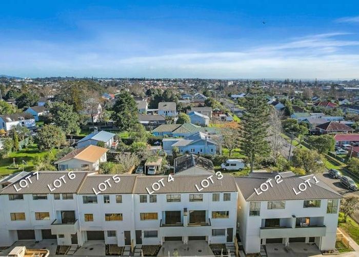  at Lot 2/63 Gardner Avenue, New Lynn, Waitakere City, Auckland