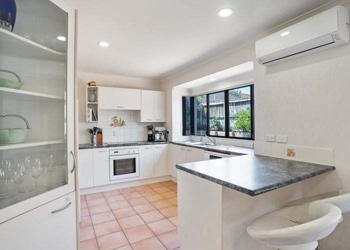  at 11 Nad Place, East Tamaki Heights, Auckland