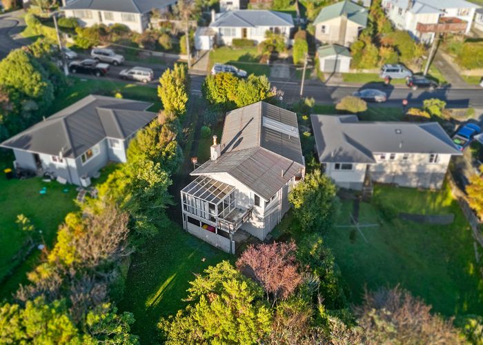  at 27 Lynda Avenue, Paparangi, Wellington, Wellington