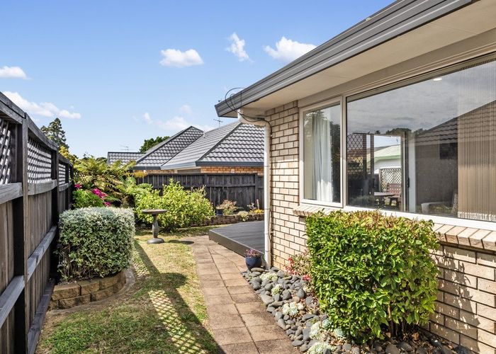  at 48 Kings Road, Panmure, Auckland