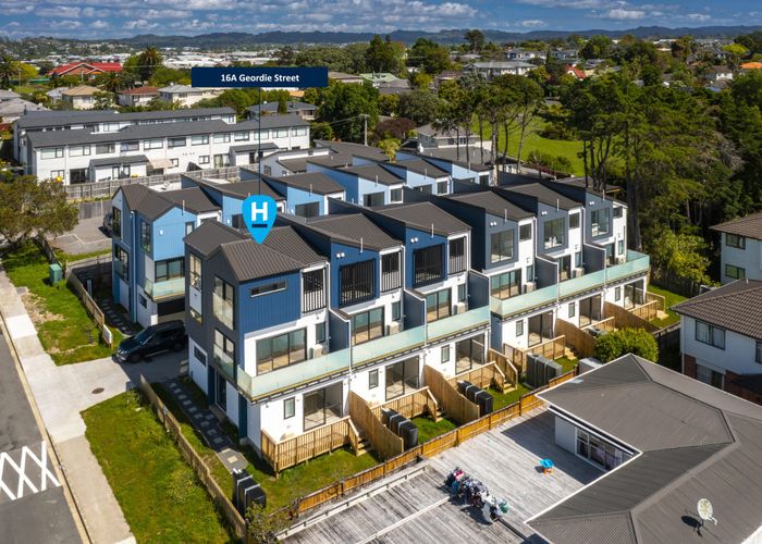  at 16A Geordie Street, Henderson, Waitakere City, Auckland