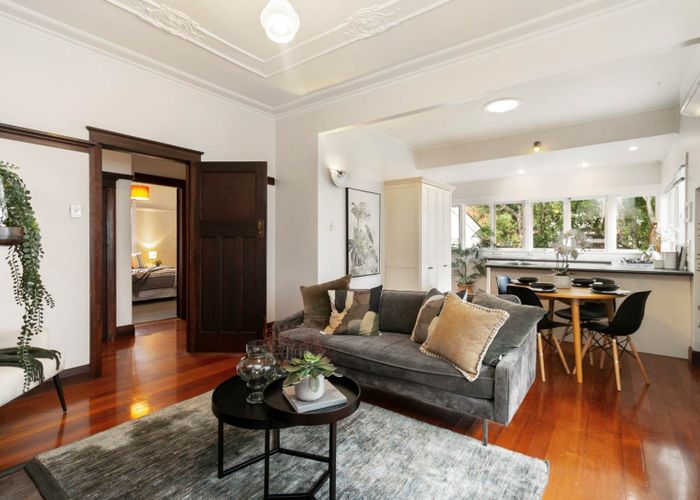  at 8 Haig Avenue, Sandringham, Auckland City, Auckland