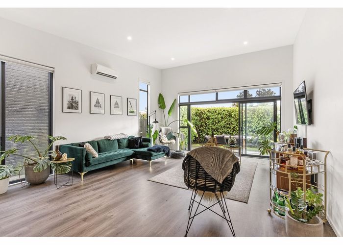  at 7 Bravery Road, Papakura, Papakura