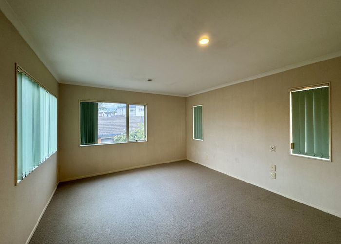  at 24 Lissleton Drive, Dannemora, Manukau City, Auckland