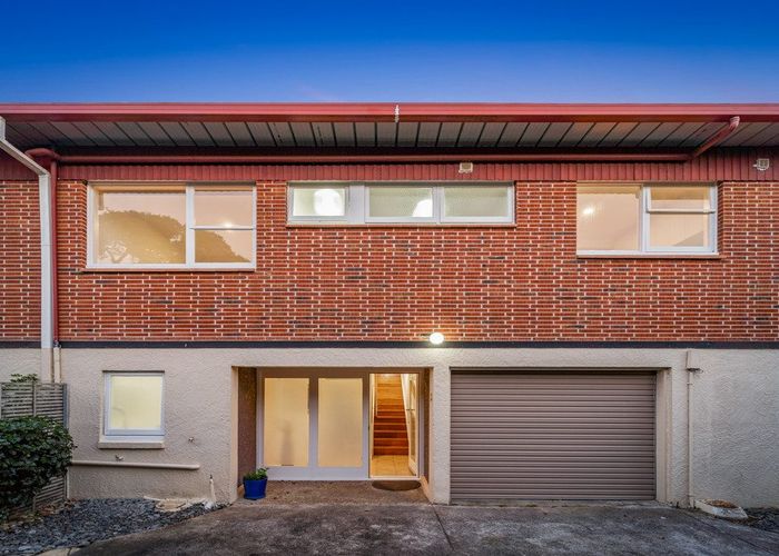  at 3/5 Braemar Road, Castor Bay, North Shore City, Auckland