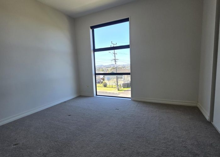  at 2/6 Hepburn Rd, Glendene, Waitakere City, Auckland