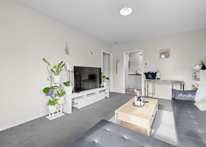  at 15 Bristol Street, St Albans, Christchurch