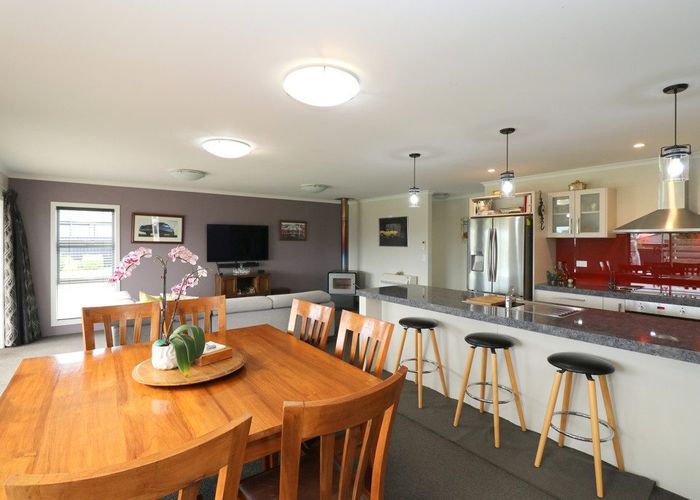  at 21 Sunrise Drive, Seaward Bush, Invercargill