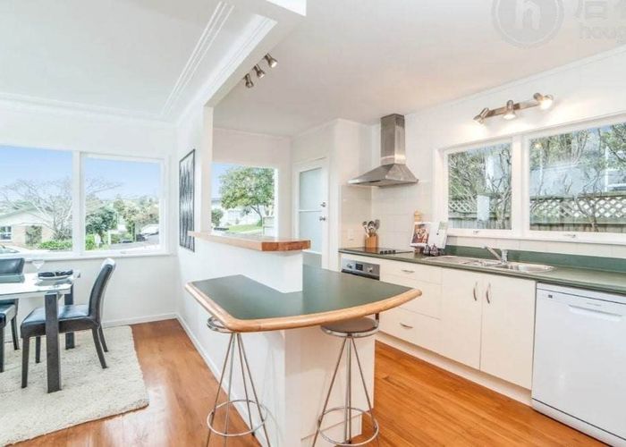  at 7 Mayfair Crescent, Mairangi Bay, North Shore City, Auckland