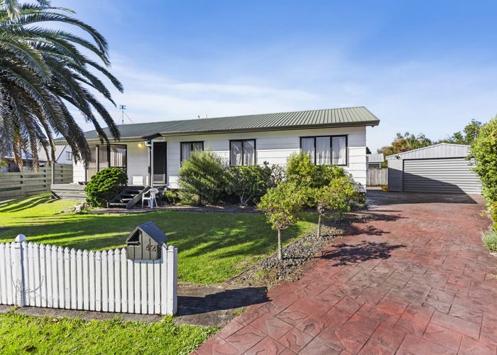  at 42 Pinehurst Place, Wattle Downs, Auckland