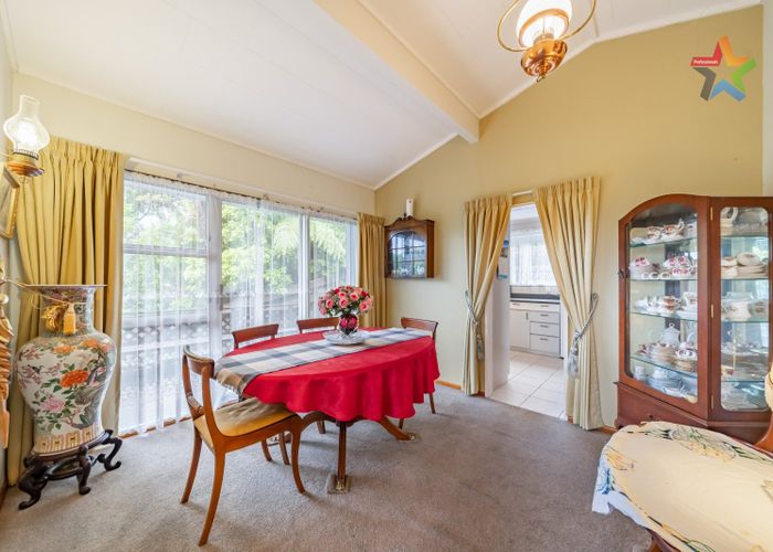  at 2 Honeysuckle Grove, Maungaraki, Lower Hutt